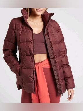 Athleta Downtown Burgundy Quilted Puffer Jacket Down Fill Full Zip Medium